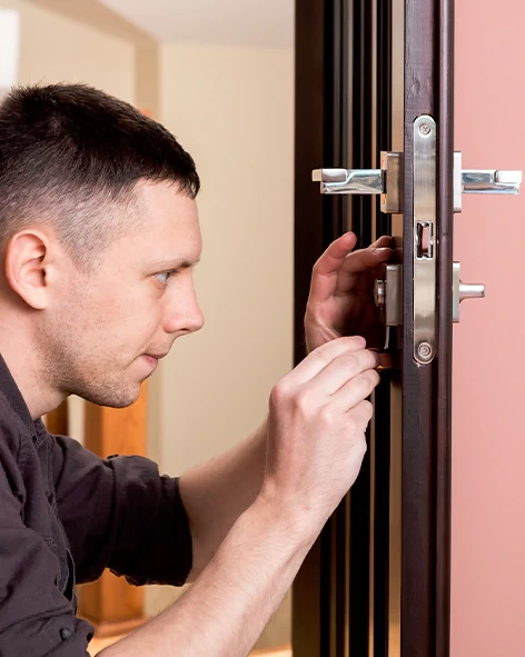 : Professional Locksmith For Commercial And Residential Locksmith Services in North Lauderdale, FL