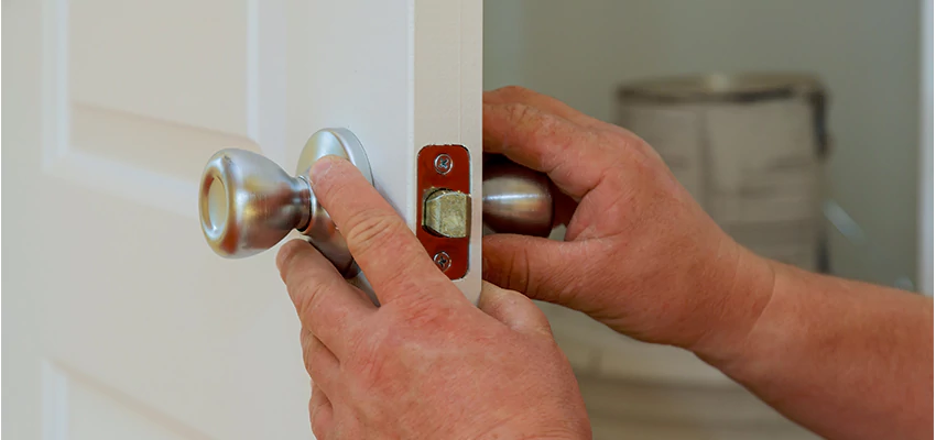 AAA Locksmiths For lock Replacement in North Lauderdale, Florida